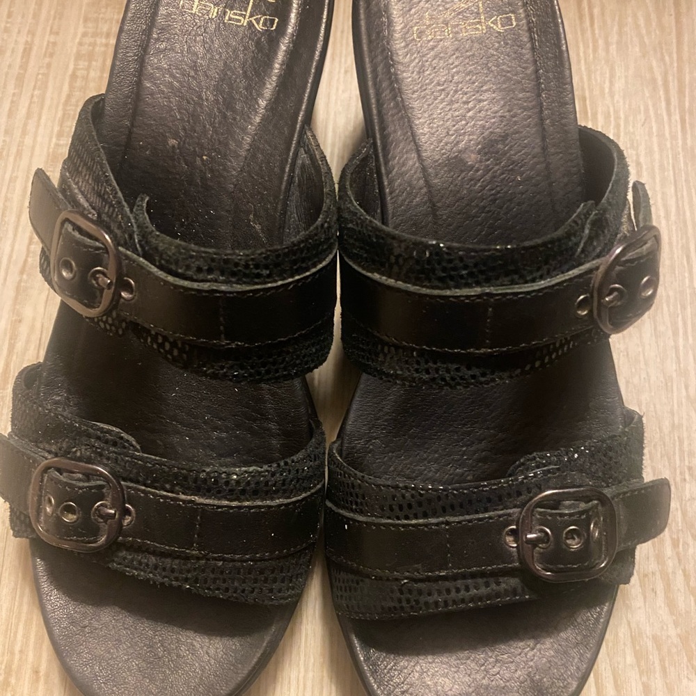 Women’s sandals
